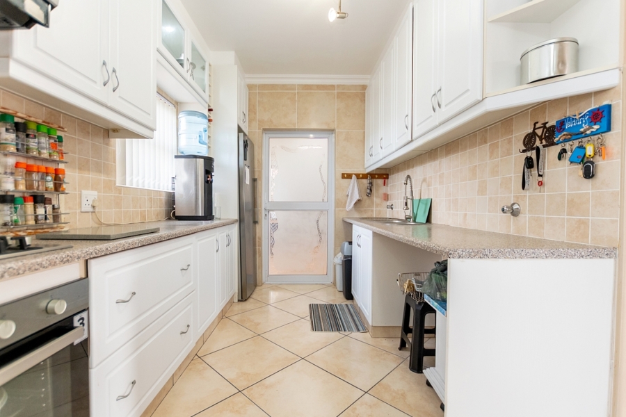 3 Bedroom Property for Sale in Laaiplek Western Cape